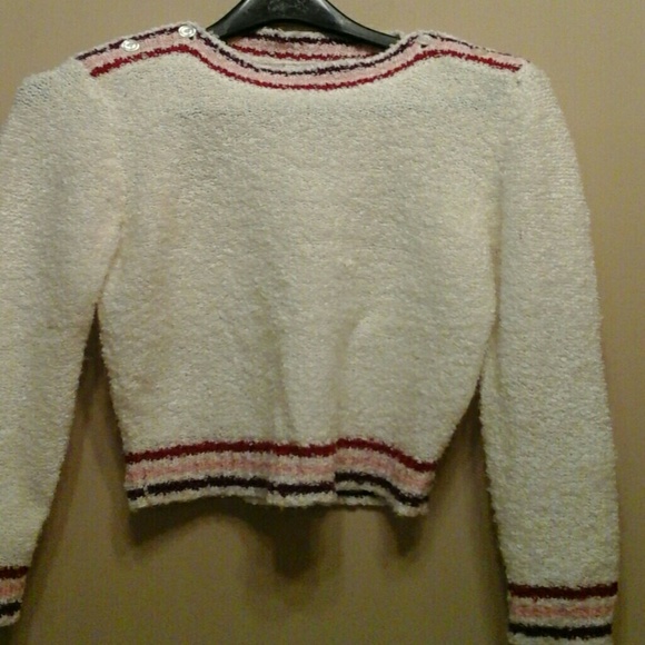Bistro Sweaters - 🔵 4/$25 Vintage White/Pink Accents Knobby Sweater